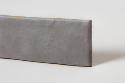 Bok flizy ceramicznej w formacie 6x24,6cm - Rabat Grey