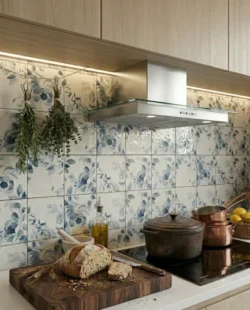 Płytki ceramiczne między meblami Harmony Mayolica Woods 15x15 styl vintage kuchnia blat drewno