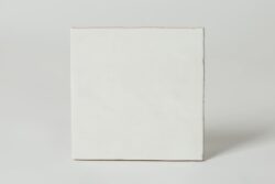 Białe płytki kwadratowe - EQUIPE Artisan White 13,2x13,2 cm