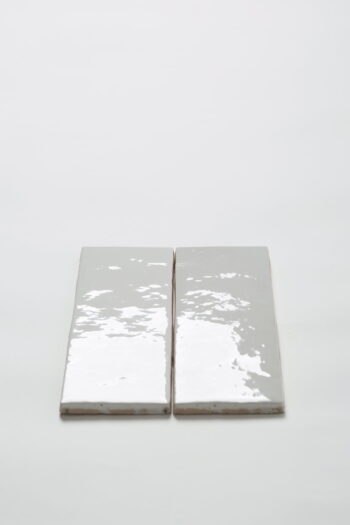 Małe białe płytki do łazienki - Equipe Artisan White 6,5x20 cm. Płytki łazienkowe na ścianę w połysku.