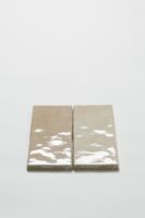 Płytki beżowe z połyskiem - Equipe Artisan Ochre 6,5x20 cm. Beżowe płytki ceramiczne w małym formacie na ścianę.