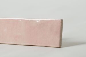 Różowe płytki - Equipe Artisan Rose Mallow 6,5x20 cm. Kafelki cegiełki od hiszpańskiego producenta Equipe. Płytki do łazienki i kuchni.