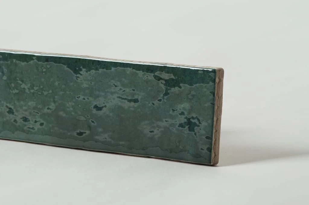 Zielone płytki ścienne - Equipe Artisan Moss Green 6,5x20 cm. Kafelki na ścianę w kolorze zielonym do kuchni, łazienki.