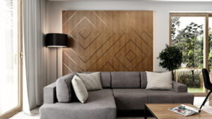 Panele drewniane na ścianę w salon za kanapą. Panel dekoracyjny z mosiądzem satynowanym zabezpieczone lakierem bezbarwnym. Panele doskonałe do salonu, jadalni lub jako ściana telewizyjna.