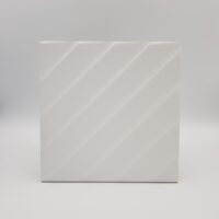 Białe płytki ścienne 3D - MARCA CORONA 4D diagonal white 20x20 cm. Kafelki kwadratowe z trójwymiarową, matową powierzchnią na ścianę.