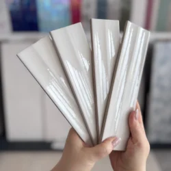 Marca Corona Miniature Rima Brina 6X24 płytki 3d ścienne białe błyszczące