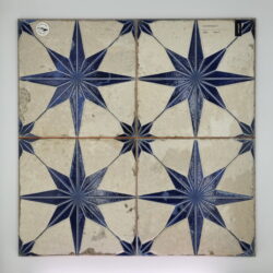 Kafelki we wzory - Peronda FS Star LT Blue 45x45 cm. Hiszpańskie płytki ze wzorem w niebieskie gwiazdki, w wykończeniu matowym i połyskującym.