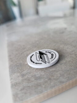 Hiszpańskie płytki Peronda FS Tradition square silver lt 20x40 cm. Płytki wykonane w technologii Layer Tech z powierzchnią nieregularną, reto w macie i połysku.