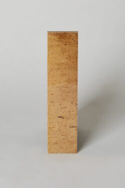 Beżowe płytki łazienkowe - Marazzi Lume Beige lx MA9K 6x24 cm. Włoskie cegiełki na ścianę i podłogę, retro z ciemnymi plamkami do łazienki.