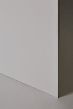 Płytki ścienne białe połysk - APE Silk oh yeah white 40x120 cm. Błyszcząca, hiszpańska płytka ceramiczna na ścianę.