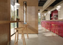 Kafelki 3d cegiełki, ścienne, w połysku, kolor: karmelowy beż - Marca Corona Miniature Rima Caramello 6x24cm K053