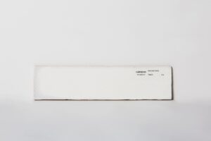 Biała płytka cegiełka - Peronda Harmony Highland White 7,5x30cm. Hiszpańska płytka łązienkowa, ścienna w małym, podłużnym rozmiarze.