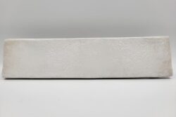 Glazura cegiełka biała - Peronda Harmony SUNSET WHITE 6x25 cm. Hiszpańskie cegiełki ceramiczne na ścianę z matową i błyszczącą powierzchnią oraz ciemnymi rantami.