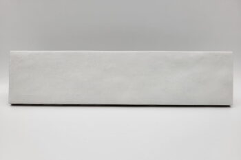 Płytka cegiełka biała matowa - Peronda Harmony RABAT WHITE 6×24,6 cm. Hiszpańska płytka ceramiczna na ścianę w matowym wykończeniu z lekko pofalowaną powierzchnią.