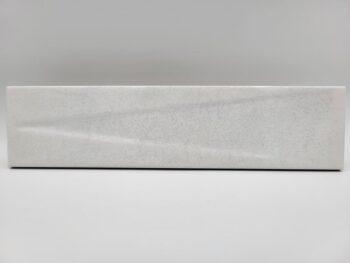 Płytka dekoracyjna, biała - Harmony Bari White Decor 6x24,6. Hiszpańska płytka cegiełka z wklęsłą powierzchnią w połysku. Płytki dekoracyjne do łazienki, ścienne,