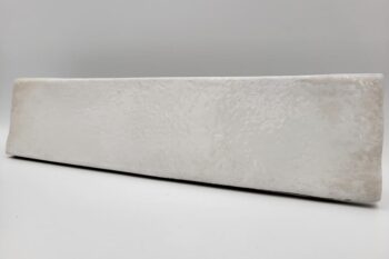 Płytki cegiełki białe - Peronda Harmony SUNSET WHITE 6x25 cm. Kafelki na ścianę do łazienki i kuchni w kolorze białym z niejednorodnie pokrytym szkliwem - efekt mokrej ściany.