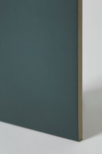 Zielona płytka cegiełka podłogowo - ścienna z matową powierzchnią w odcieniu viidian, EQUIPE Stromboli viridian green 9.2x36.8cm