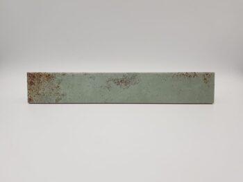 Płytki z rdzą, zielone, metalizowane - Natucer Cool Emerald 5x30 cm. kafelki metalizowane w formie podłużnych cegiełek z satynową powierzchnią.