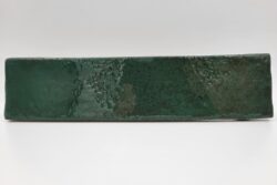 Zielone płytki ścienne - Peronda Harmony SUNSET GREEN 6x25 cm. Cegiełki na ścianę, oblane niejednorodnie szkliwem z efektem mokrej powierzchni.