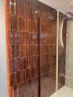 Brązowe płytki łazienkowe Marazzi Lume Caramel 6X24 MP8Z