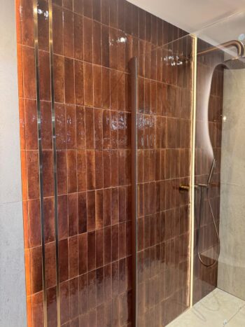 Brązowe płytki łazienkowe Marazzi Lume Caramel 6X24 MP8Z