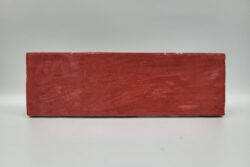 Czerwone płytki łazienkowe - Peronda Harmony RIAD RED 6,5×20. Śliczne płytki w małym formacie cegiełki z rzemieślniczym wyglądem w połysku.