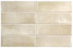 EQUIPE Coco Canvas 5x15 małe kafelki ścienne w połyski i kolorze jasnego beżu.