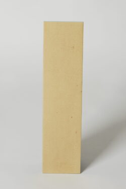Kafelki musztardowe - Peronda Harmony NIZA MUSTARD 9,2×37cm. Płytki w formacie cegiełki z matową powierzchnią imitująca beton i kolorze ciemnożółtym - musztardowym.