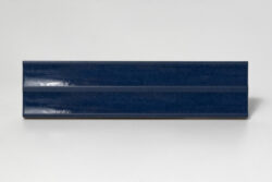 Małe płytki 3d niebieskie w połysku na ścianę Marca Corona Miniature Rima Indigo 6X24