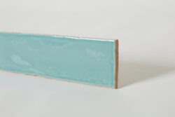 Miętowe płytki ścienne, Peronda Harmony Poitiers Mint 7.5x30cm. Płytki w małym, podłużnym formacie z nierektyfikowanymi krawędziami i nieregularna powierzchnią.