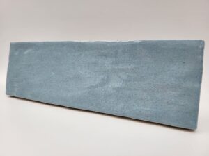 Płytki błękitne cegiełki - Peronda Harmony RIAD SKY 6,5×20 cm. Cegiełki ceramiczne na ścianę z błyszczącą, nieregularną powierzchnią