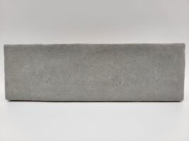 Płytki cegiełki szare mat - Peronda Harmony SAHN GREY 6,5×20 cm. Kafelki ceramiczne, ścienne z powierzchnią przypominającą ręcznie wykonany produkt. Płytki do stosowania w łazience lub kuchni.