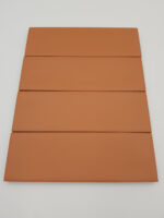 Płytki ceglane na podłogę - Peronda Harmony Glint Clay Matt 5x15cm. Małe płytki w kolorze cegły z matową, lekko nierówną powierzchnią.
