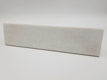 Płytki beżowe - Harmony Bari Sand 6x24,6 cm. Małe kafelki z przecieraną, wklęsłą powierzchnią w połysku. Cegiełki na ścianę.