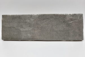 Płytki ścienne szare, połysk - Harmony RIAD GREY 6,5x20 cm. Cegiełki ceramiczne z w efektem rzemieślniczym do łazienki, kuchni.