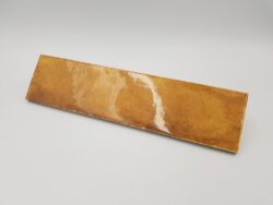 Żółte płytki ścienne - Cifre Jazba Yellow Brillo 6x24,6cm. Cegiełki ceramiczne z błyszczącą powierzchnią na ścianę.