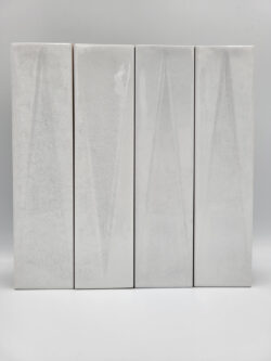 Białe płytki dekoracyjne - Harmony Bari White Decor 6x24,6 cm. Cegiełki ceramiczne na ścianę do łazienki, kuchni z trójkątnym wytłoczeniem ozdobne.
