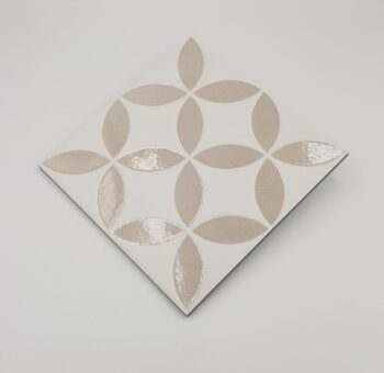 Harmony Mayari Taupe Petals LT 22,3x22,3 - Dekoracyjna płytka szarobrązowa