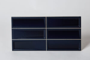 Niebieskie płytki ozdobne - Peronda Harmony Levels Blue 20x40 cm. Hiszpańskie dekory 3D na ścianę z błyszcząco - matową powierzchnią.