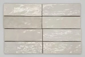Białe płytki do kuchni na ścianę - Peronda Harmony RIAD WHITE 6,5×20 cm. Cegiełki ceramiczne idealne na fartuch kuchenny w odcieniach bieli z efektem ręcznie wykonanej ceramiki użytkowej.