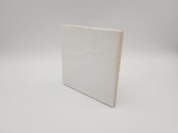 Białe płytki ścienne - Peronda Harmony Nador White 13,2x13,2 cm. Kafelki z błyszczącą, lekko nierówną powierzchnią, przeznaczone do stosowania w łazience i kuchni.