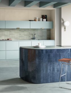 Niebieskie płytki kuchenne Marca Corona Miniature Soda Blu Galassia 6x24