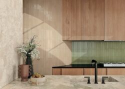 Płytki 3d kuchenne włoskie na ścianę beżowe Marca Corona Miniature Rima Mandorla 6X24 K052