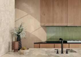 Płytki 3d kuchenne włoskie na ścianę beżowe Marca Corona Miniature Rima Mandorla 6X24 K052