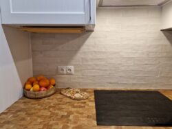 Płytki białe cegiełki w kuchni Harmony LAGOON WHITE 6x24,6