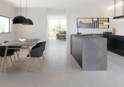 Płytki gresowe w kuchni - CIFRE Metal silver 60x120cm. Hiszpańskie płytki gres, szkliwione, podłogowo - ścienne, imitujące metal w kolorze srebra.