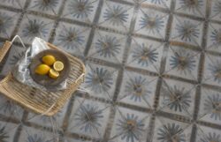 Płytki podłogowe marokańskie - Peronda Fs Marrakech Blue 45x45 cm. Kafle ceramiczne na podłodze w kuchni.