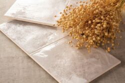 Płytki ścienne kuchenne retro - Peronda Fs Tradition Square White Lt 20x40 cm. Hiszpańskie płytki retro z matową i błyszczącą powierzchnią w kolorze białym.