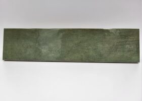 Zielone kafelki do kuchni - Harmony BARI GREEN 6×24,6 cm. Płytki kuchenne z błyszczącą, poprzecieraną , lekko wklęsłą powierzchnią. Kafelki idealne jako fartuch kuchenny.