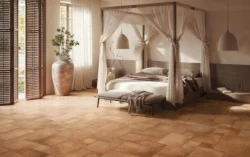 Cerdomus Valdorcia Terracotta rzemieślniczy gres cotto na podłodze w sypialni